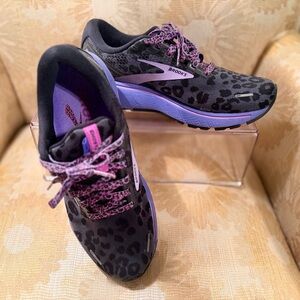 Brooks Women's Black and Purple Running Shoes